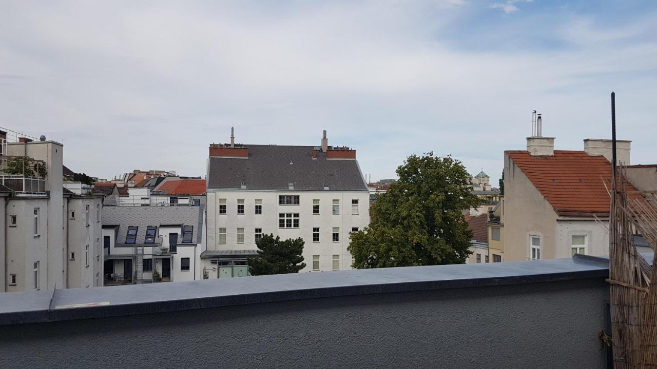 Moderne Maisonette Mit Terrasse Viena Exterior foto